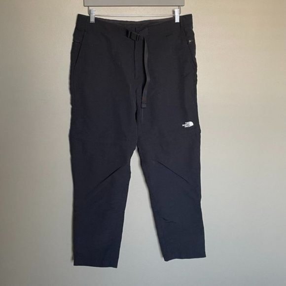 The North Face Paramount 3.0 black convertible pants shorts hiking - Picture 2 of 9